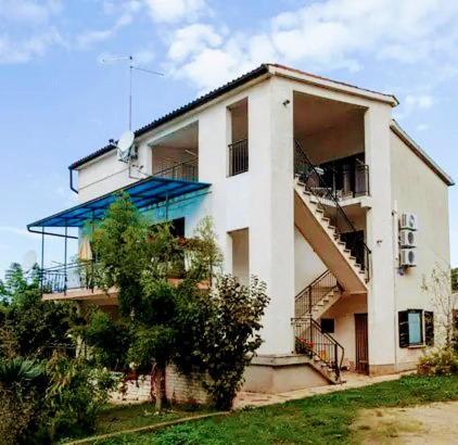 Guesthouse Resan ميدولين المظهر الخارجي الصورة